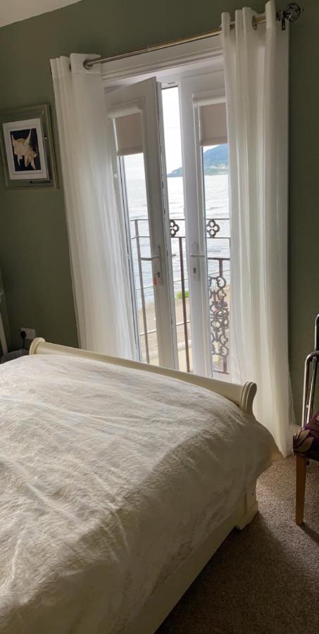 Bed and Breakfast Conlyn House Ньюкасл Екстер'єр фото